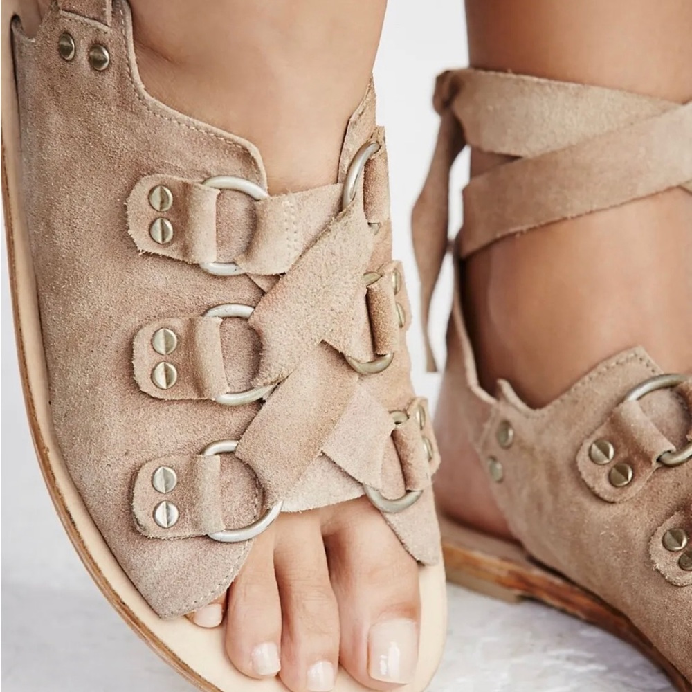New Free People Coconut Palms Sandal size 8.5 MSRP: $128 NEW!